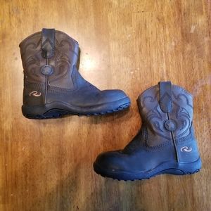 Size 8 boys Roper cowboy boots.